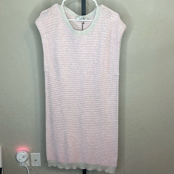 Wayf Dresses & Skirts - 104 - WAYF NWT Pink, Light Gray Sleeveless Tunic Mini Dress, Size XL